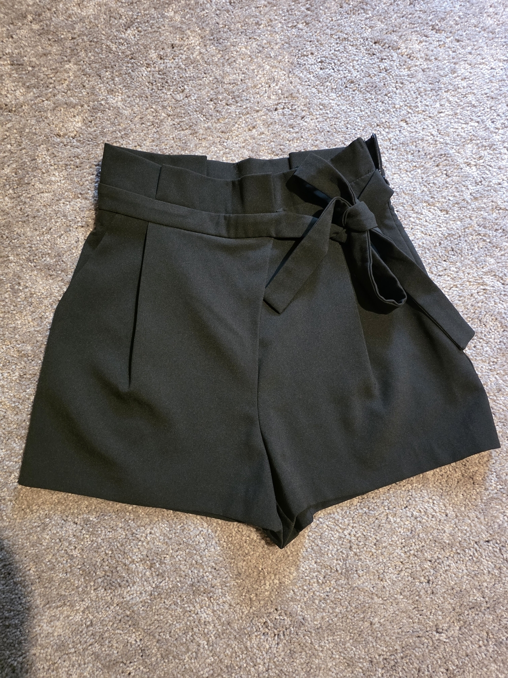 High-Waist Tie-Belt Women's Shorts in Black